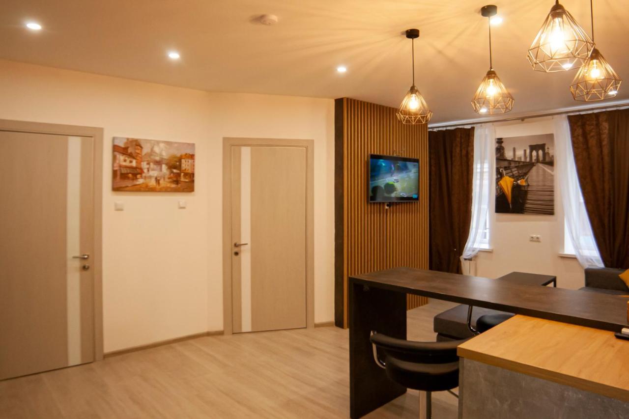 Ultra Lux 3 Rooms Apartment Near Arena City Kiev Luaran gambar