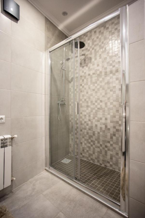 Ultra Lux 3 Rooms Apartment Near Arena City Kiev Luaran gambar
