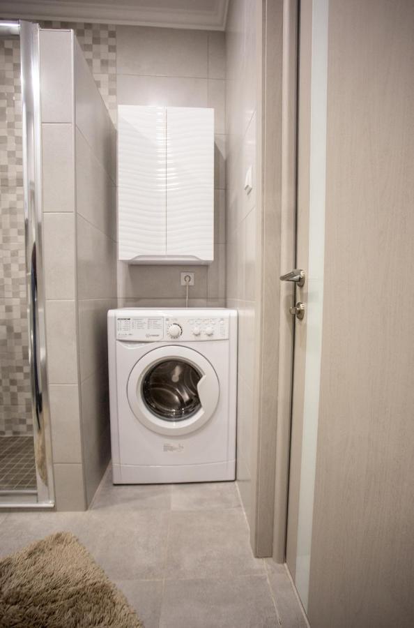 Ultra Lux 3 Rooms Apartment Near Arena City Kiev Luaran gambar