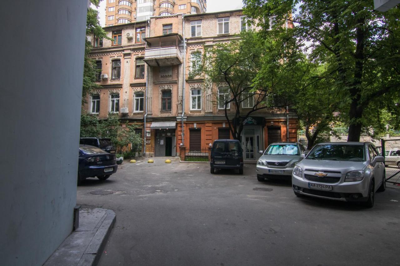 Ultra Lux 3 Rooms Apartment Near Arena City Kiev Luaran gambar